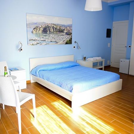 I Delfini Bed and Breakfast Agropoli Exteriör bild